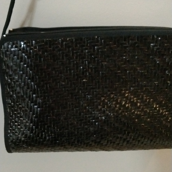 Made in Hong Kong black woven clutch - Picture 2 of 7
